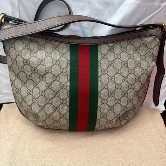Gucci Beige GG Pattern Shoulder Bag with Red and Green Stripe - Picture 4 of 17